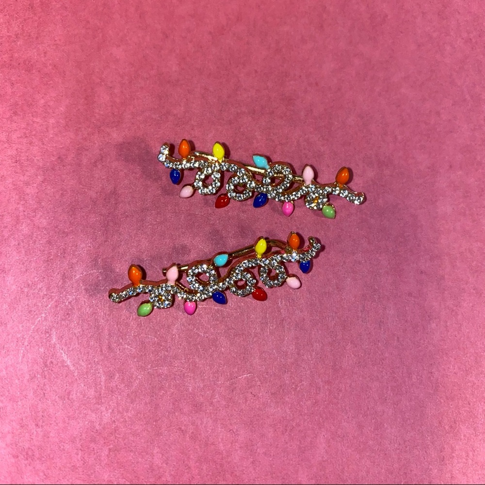 🍀5/$45🍀 Christmas Light Ear Crawler Earring